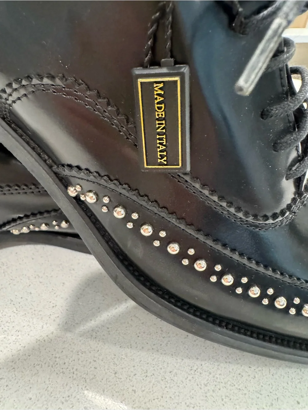Men’s BoeMos Black Leather Dress Shoes- Italian Made- Size 8